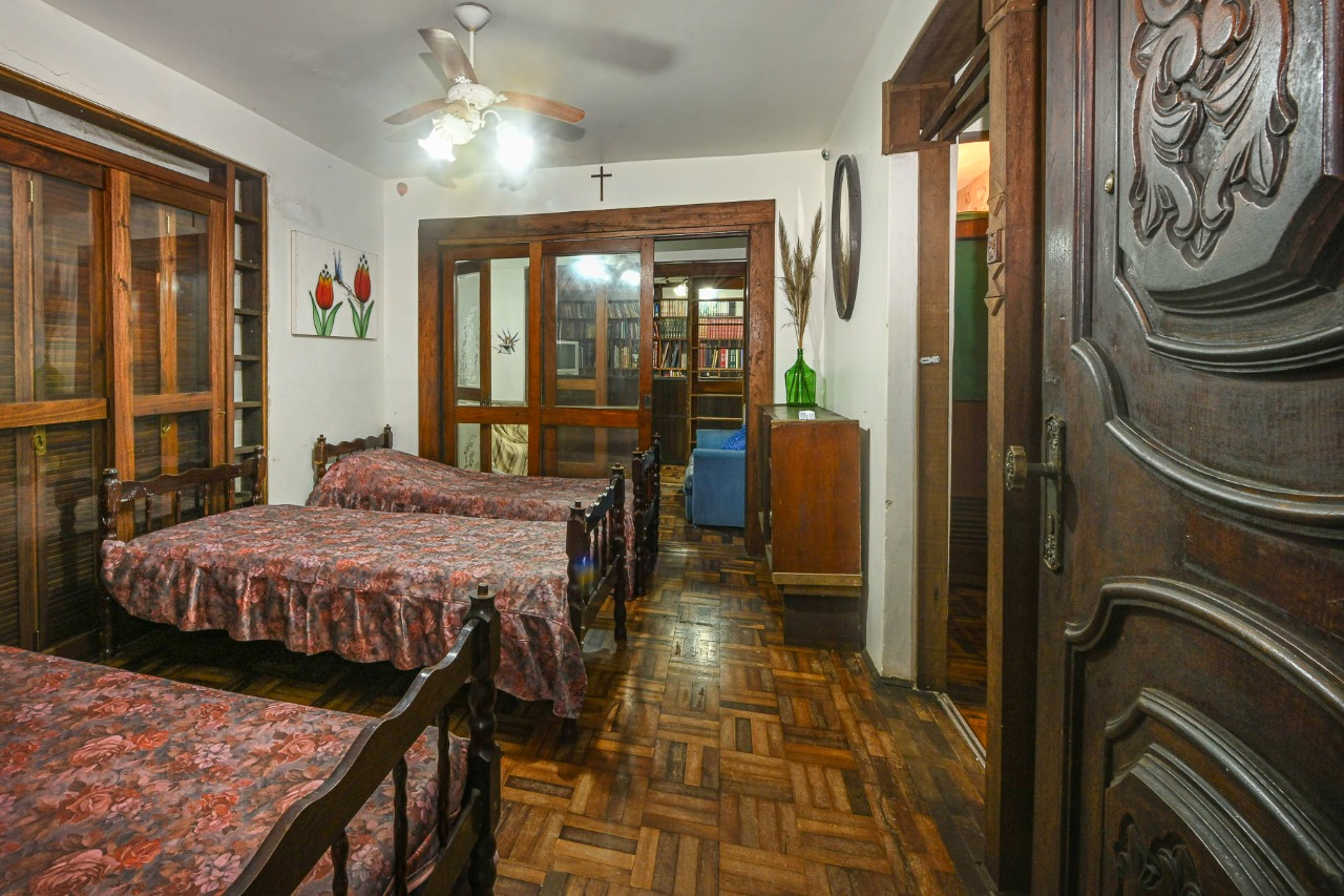 CASA FAMILIAR